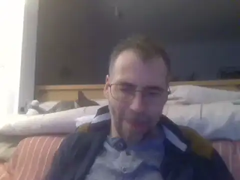 ptitcanard60600 online show from 10, 1, 2025