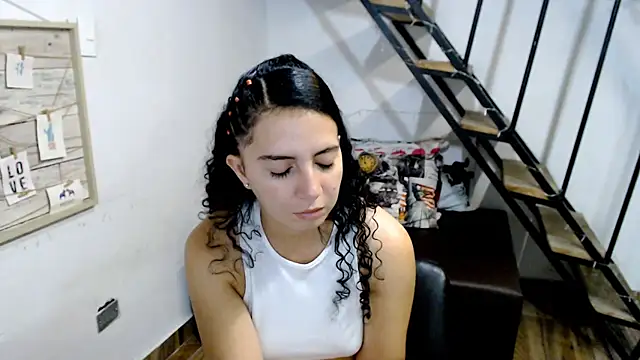 samantha baby  online show from 13, 3, 2025