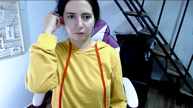 samantha baby  online show from 18, 9, 2025