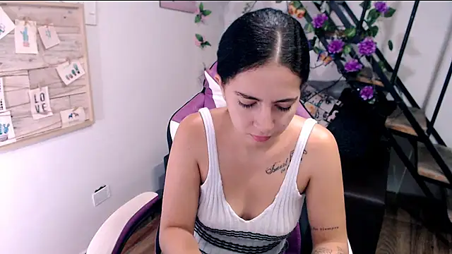 samantha baby  online show from 28, 4, 2026