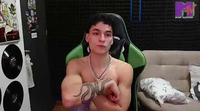 Curly Angel24 online show from 2, 2, 2025