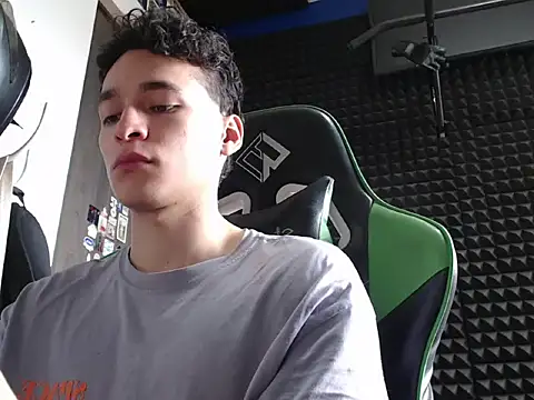 Curly Angel24 online show from 19, 2, 2026