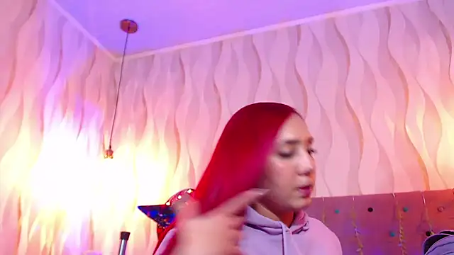 IsabelaLatina online show from 25, 10, 2025