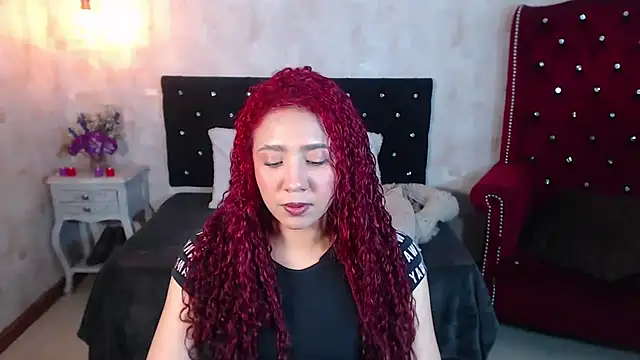 IsabelaLatina online show from 28, 6, 2026