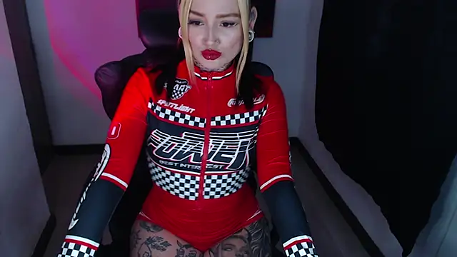 Snapshot of Anaii_Gomez chatting on 6, 1, 2025 Anaii Gomez online show from 6, 1, 2025