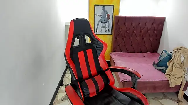 Charis 21 online show from 8, 11, 2025