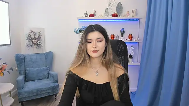 AnneTLi online show from 29, 10, 2025