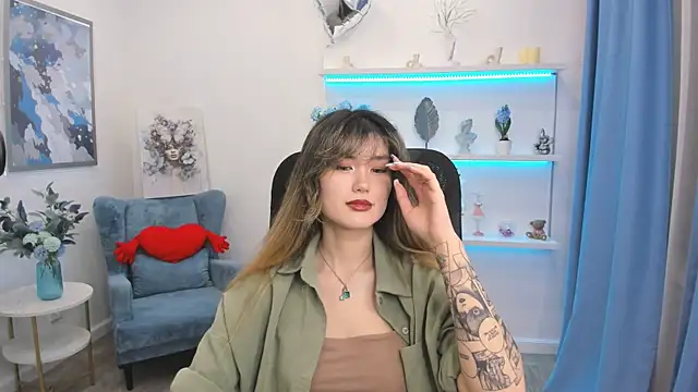 Snapshot of AnneTLi chatting on 9, 6, 2026 AnneTLi online show from 9, 6, 2026
