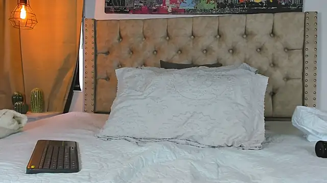 KeryHillson online show from 12, 2, 2025