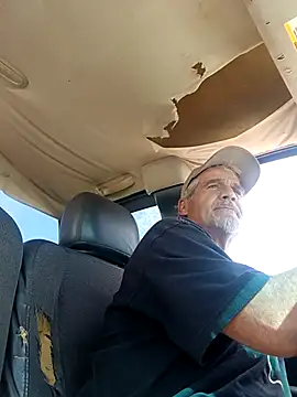 Snapshot of TTolbert chatting on 22, 9, 2025 TTolbert online show from 22, 9, 2025