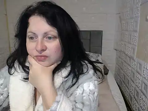 Snapshot of Lillian2 chatting on 2, 12, 2024 Lillian2 online show from 2, 12, 2024