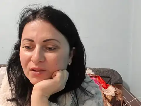 Snapshot of Lillian2 chatting on 3, 1, 2025 Lillian2 online show from 3, 1, 2025