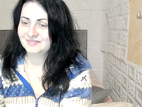 Snapshot of Lillian2 chatting on 11, 3, 2025 Lillian2 online show from 11, 3, 2025