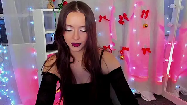 Snapshot of MipsyMipson chatting on 11, 12, 2024 MipsyMipson online show from 11, 12, 2024