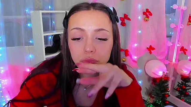 Snapshot of MipsyMipson chatting on 12, 12, 2024 MipsyMipson online show from 12, 12, 2024