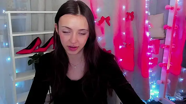 Snapshot of MipsyMipson chatting on 5, 1, 2025 MipsyMipson online show from 5, 1, 2025