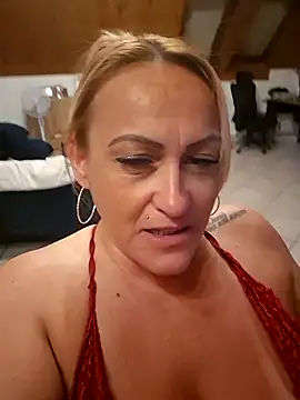 Isabellaa04 online show from 26, 7, 2026