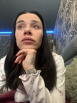 Queen of pain online show from 3, 3, 2026