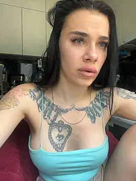 Queen of pain online show from 3, 7, 2026