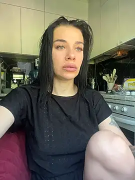 Queen of pain online show from 14, 7, 2026