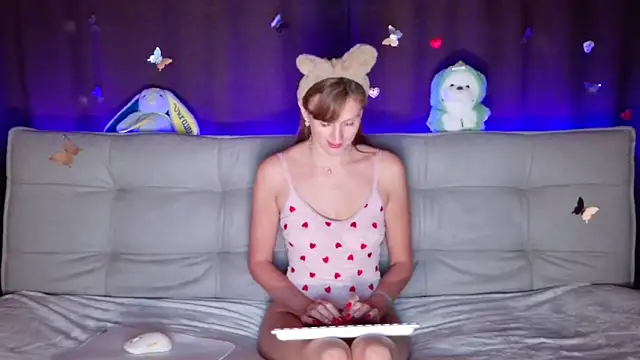 Snapshot of intolerable_girl chatting on 16, 9, 2025 intolerable girl online show from 16, 9, 2025