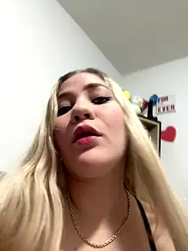 Snapshot of Celestedubois chatting on 24, 10, 2025 Celestedubois online show from 24, 10, 2025