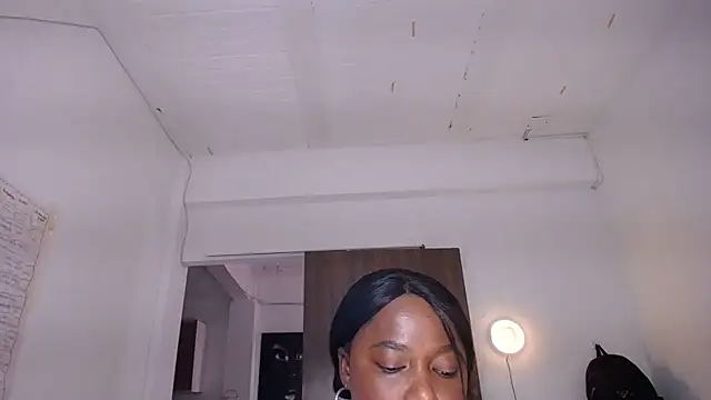 yselahot online show from 30, 6, 2026