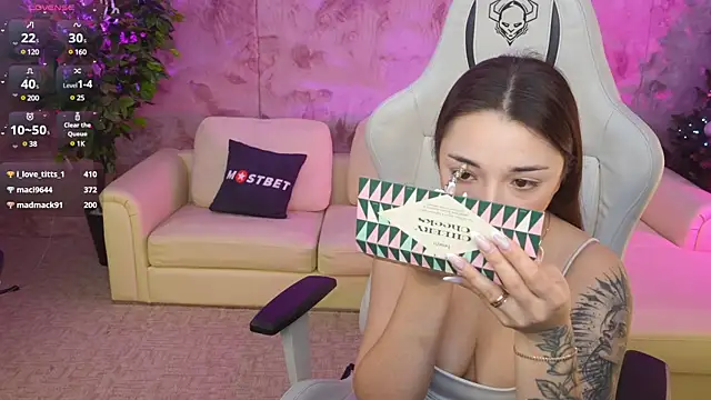 Jasmine Flow online show from 5, 1, 2025