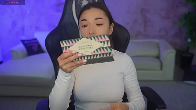 Jasmine Flow online show from 20, 10, 2025