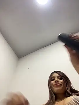 Tiffanysurez  online show from 16, 5, 2026