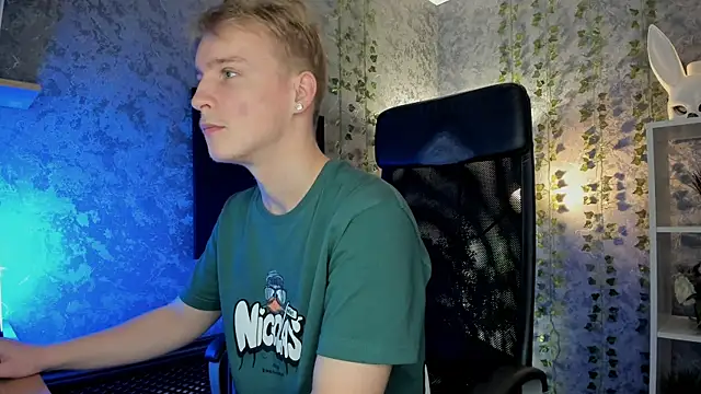 AlexxSweet online show from 5, 10, 2025