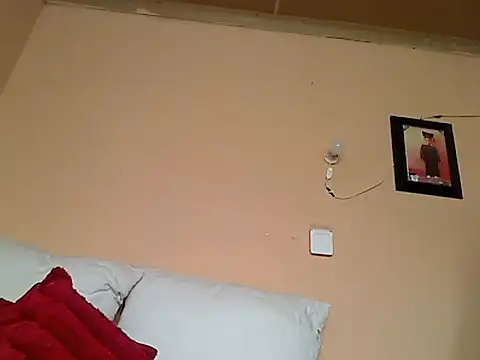 Snapshot of ZOQULUx chatting on 16, 2, 2025 ZOQULUx online show from 16, 2, 2025