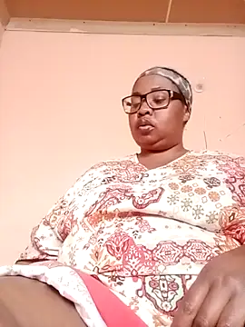 Snapshot of ZOQULUx chatting on 24, 9, 2025 ZOQULUx online show from 24, 9, 2025