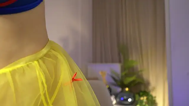 VixenMia online show from 20, 12, 2024