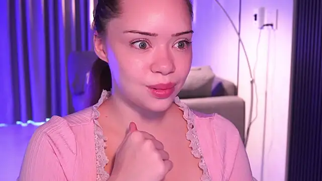 VixenMia online show from 2, 10, 2025