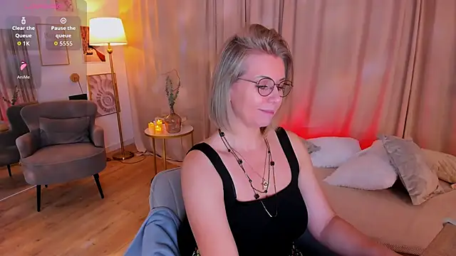 Annie Light online show from 6, 3, 2026