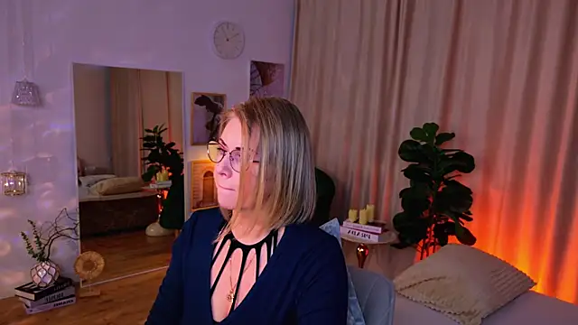 Annie Light online show from 6, 5, 2026