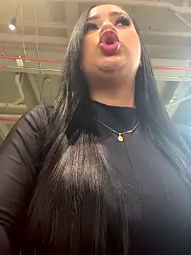 Snapshot of Luisa_Fernandaa chatting on 5, 10, 2025 Luisa Fernandaa online show from 5, 10, 2025