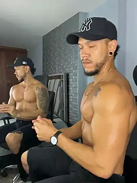 ARON TAYLER01 online show from 12, 2, 2025