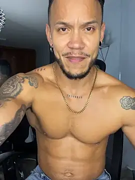 ARON TAYLER01 online show from 6, 3, 2025