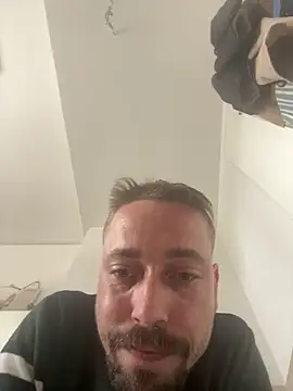 SweetBoy32 online show from 16, 5, 2026