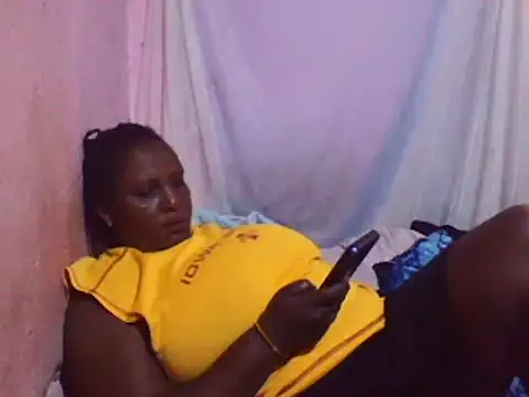Snapshot of big_clits chatting on 13, 3, 2025 big clits online show from 13, 3, 2025