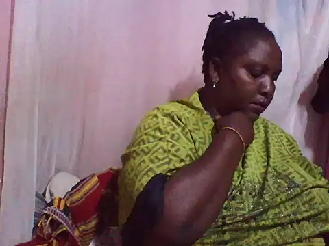 Snapshot of big_clits chatting on 6, 10, 2025 big clits online show from 6, 10, 2025