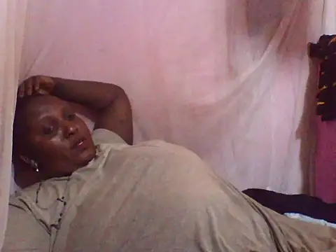 Snapshot of big_clits chatting on 9, 10, 2025 big clits online show from 9, 10, 2025