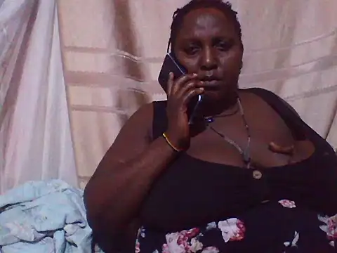 Snapshot of big_clits chatting on 19, 10, 2025 big clits online show from 19, 10, 2025