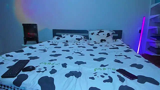 TishaLove online show from 31, 10, 2025