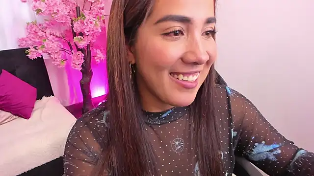 KAROLIVONNE online show from 21, 4, 2026