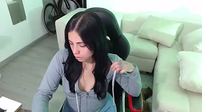 Snapshot of i_am_nina_ chatting on 6, 1, 2025 i am nina  online show from 6, 1, 2025