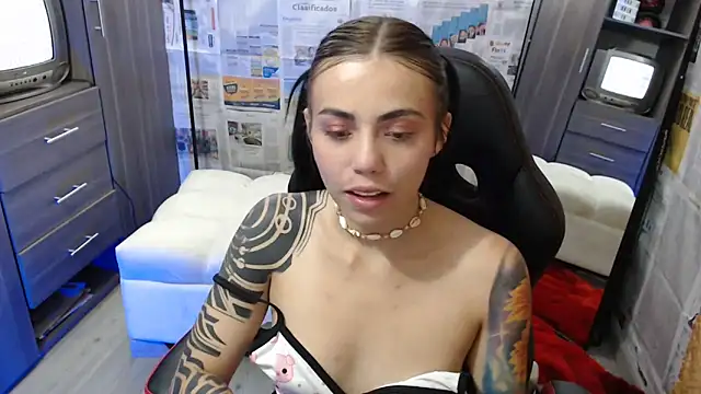 Snapshot of i_am_nina_ chatting on 13, 2, 2025 i am nina  online show from 13, 2, 2025