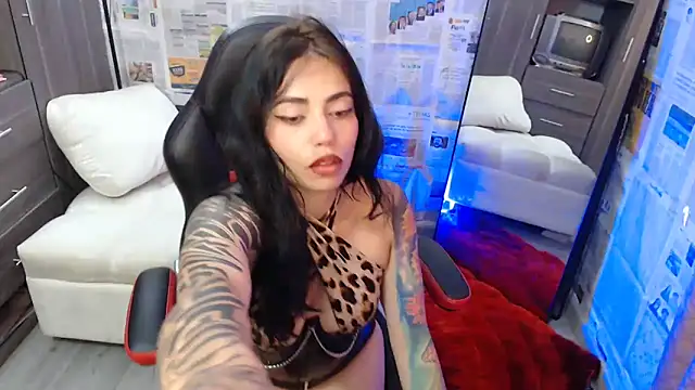 Snapshot of i_am_nina_ chatting on 17, 2, 2025 i am nina  online show from 17, 2, 2025